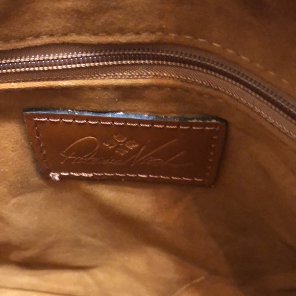 Patricia Nash Cassini Full Grain Leather Wristlet Prairie Rose Print NWT & Card - Picture 13 of 13